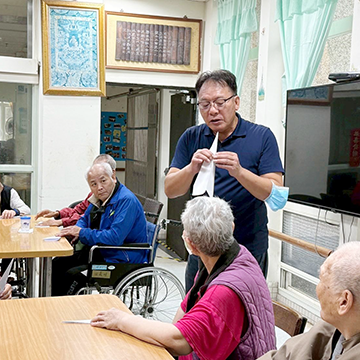 2025.11.06 社工活動-紙飛機